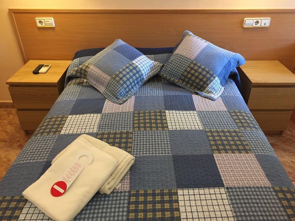 Hostal Rio De Castro Барселона Экстерьер фото