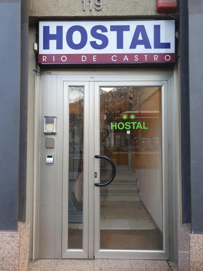Hostal Rio De Castro Барселона Экстерьер фото