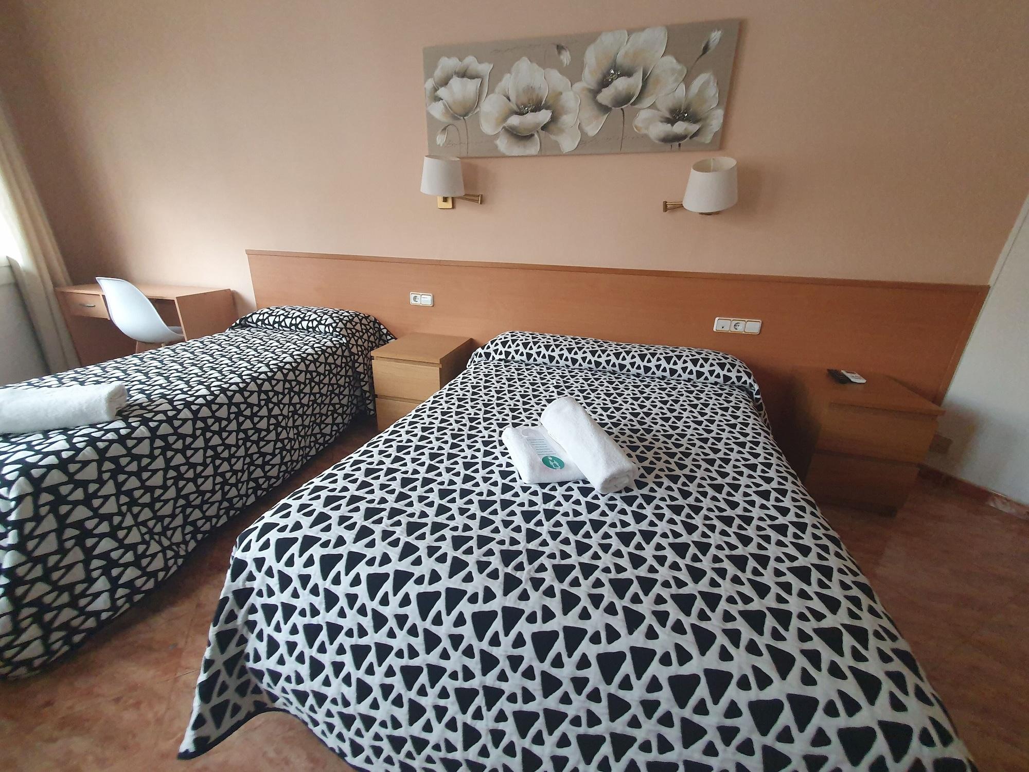 Hostal Rio De Castro Барселона Экстерьер фото
