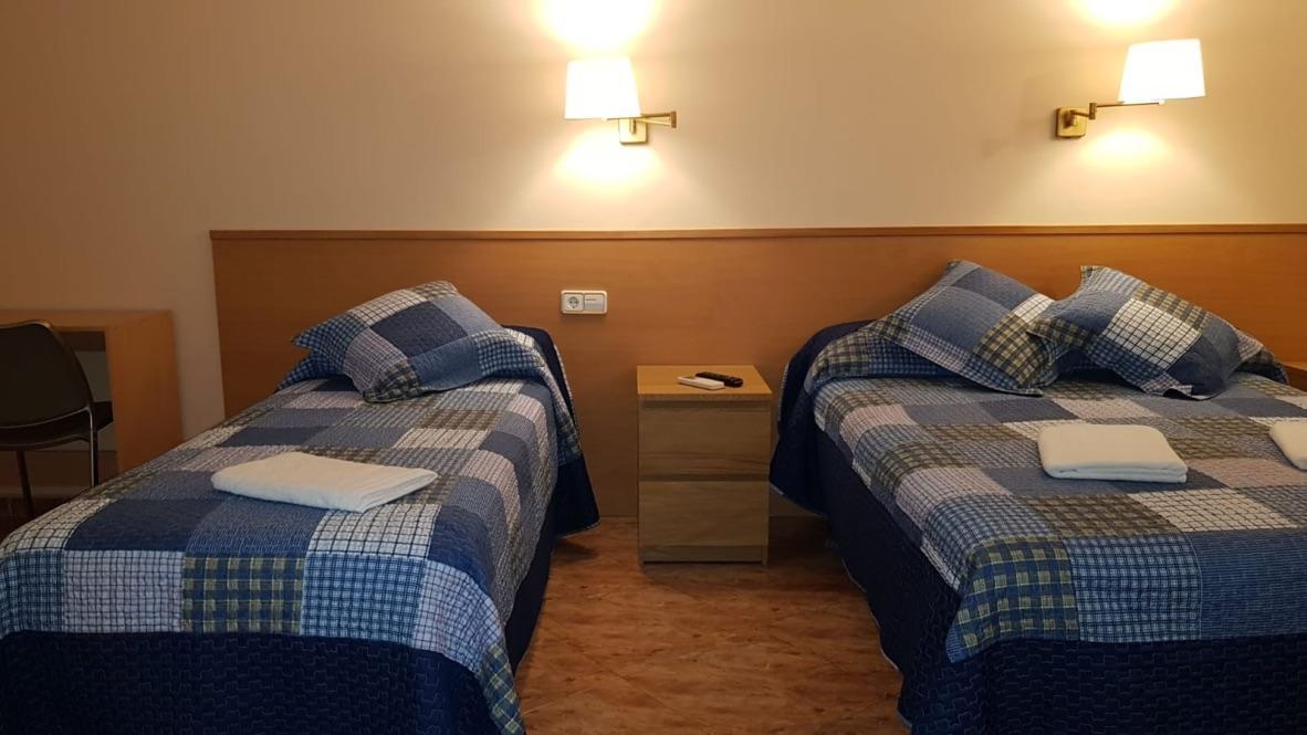 Hostal Rio De Castro Барселона Экстерьер фото